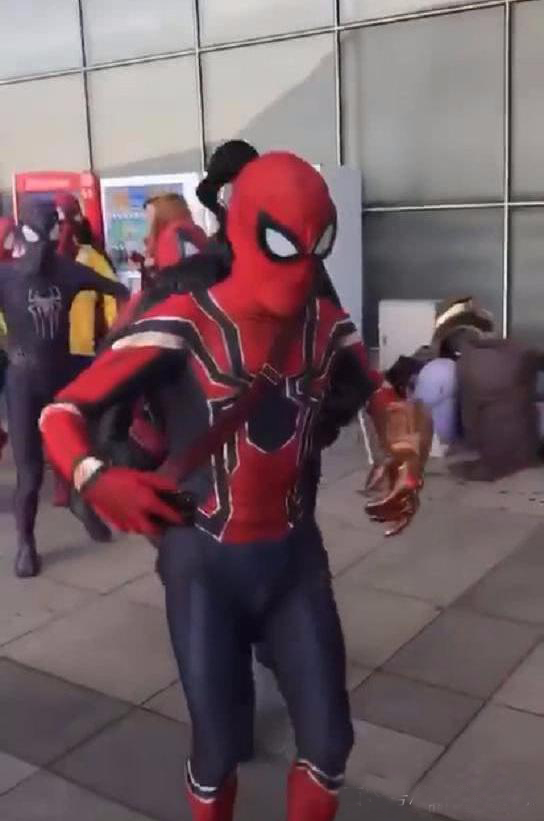 spiderman costume